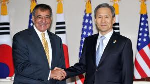 Menteri Pertahanan Amerika Serikat mengadakan dialog pertelepon dengan timpalanannya Republik Korea Kim Kwan-jin tentang situasi semenanjung Korea.
